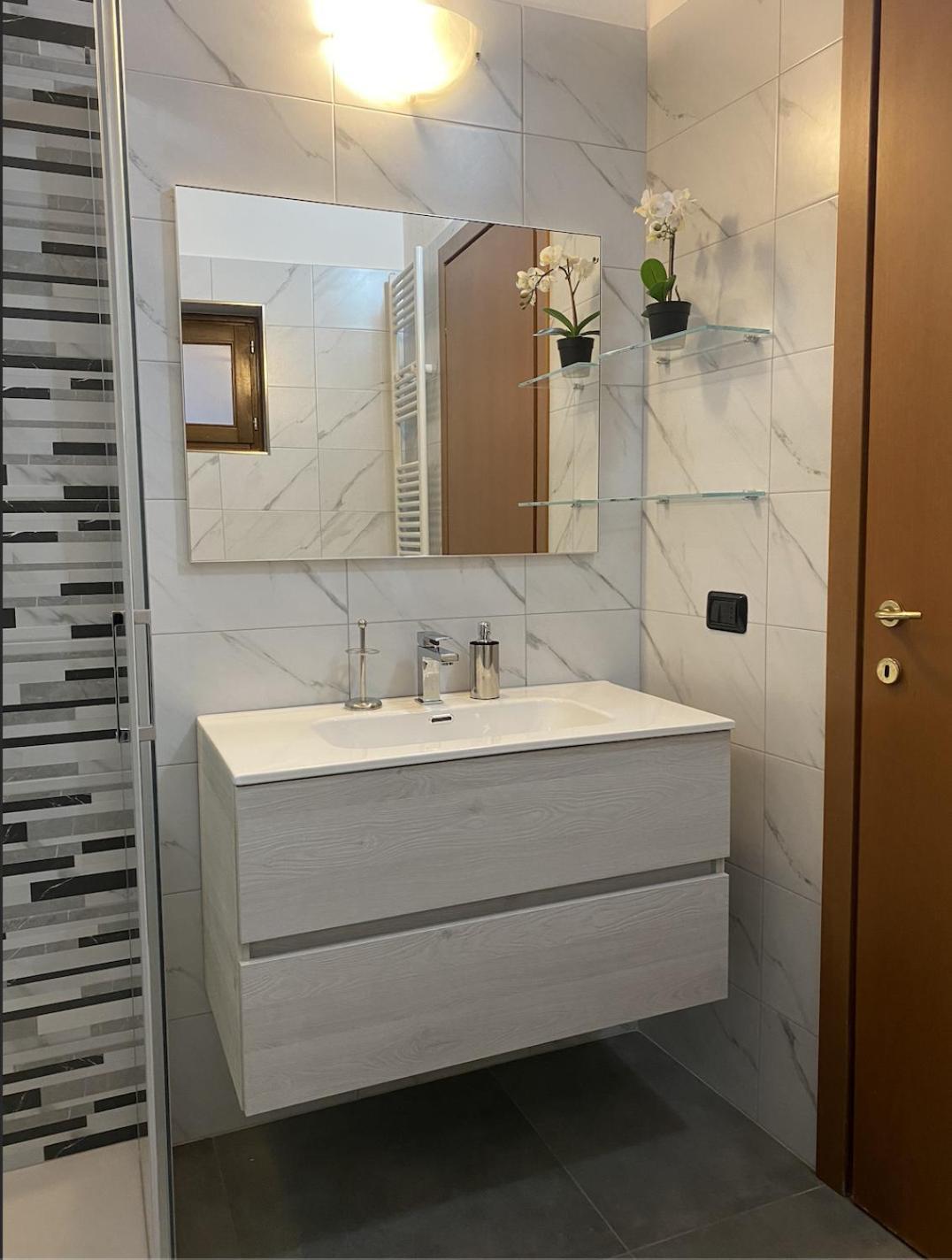 Cozy Lake Como Apartments Valmadrera Extérieur photo